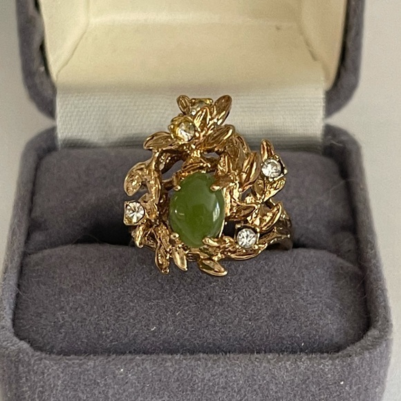 18KT HGE jade rhinestone ring - Picture 3 of 10